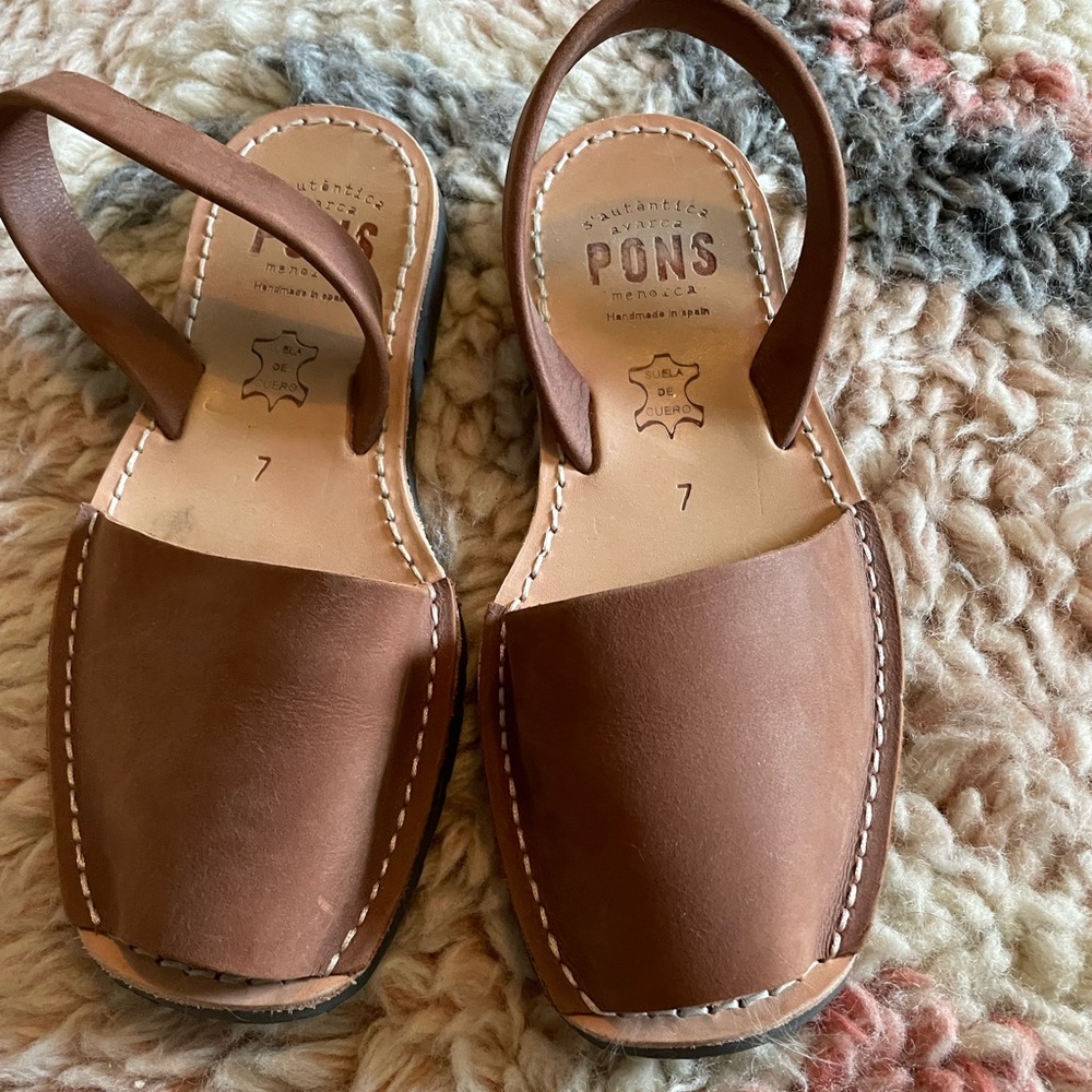 Pons avarcas classic brown size 7 like new!